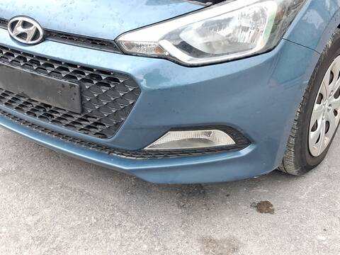 Foto 2ª: Paragolpes Delantero Hyundai i20 1.2 84CV 62KW (2017)