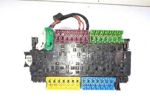 Caja Reles Fusibles Mercedes Vito 2.1 CDI CAT 136CV 100KW