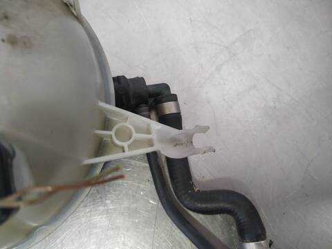 Foto 3ª: Deposito Expansion Mercedes Clase E 180 E 220 D 213.004) 194CV 143KW