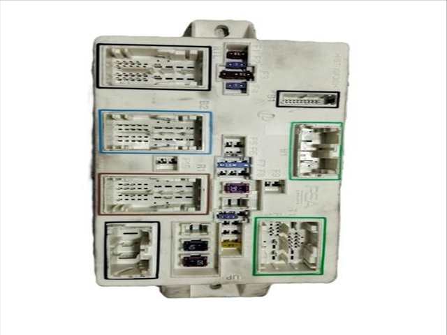 Caja Reles Fusibles Opel Grandland HN09