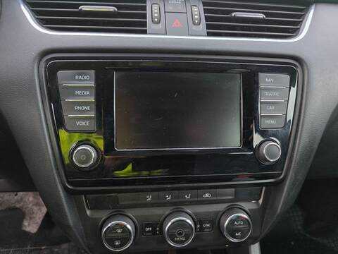 Sistema GPS Skoda Octavia AMBITION 110CV 81KW