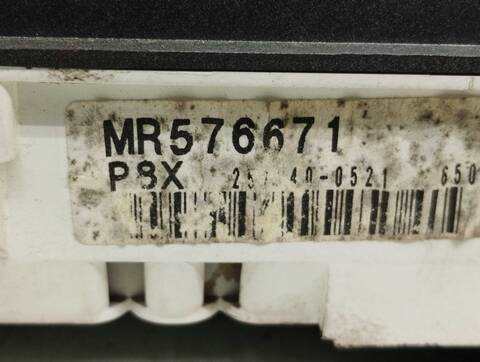 Foto 4ª: Cuadro de Instrumentos Mitsubishi Montero 1.8 CAT 114CV 84KW [4G93] (2005)