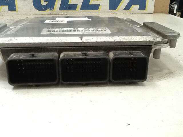 Foto 2ª: Centralita Motor ECU Nissan Primastar 1.9 DCI 0CV [F9Q 760] (2003)