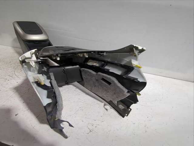 Foto 2ª: Consola Central Toyota Auris 1.6 ZRE151_) 124CV [1ZR-FE] (2006)