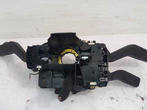 Foto 2ª: Mando Multifuncion Volkswagen Passat ADVANCE BLUEMOTION 105CV 77KW [CAYC] (2011)