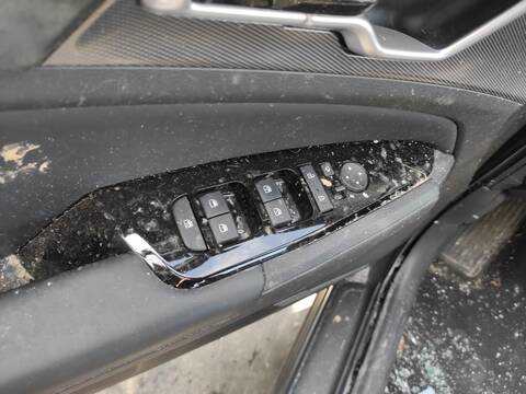 Botonera Elevalunas Kia Sportage G4FU