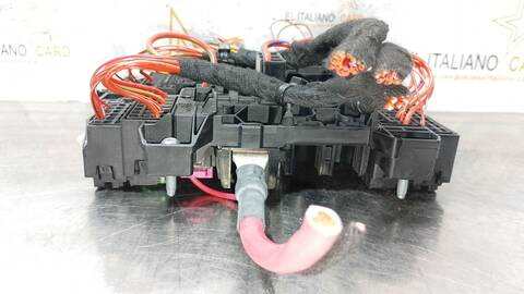 Foto 2ª: Caja Reles Fusibles Mercedes Clase A 140 A 200 177.087) 163CV 120KW (2018)