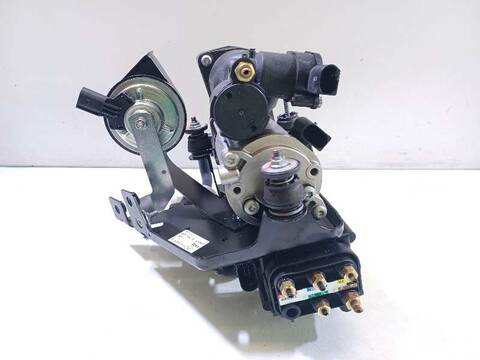 Foto 3ª: Bomba de Suspension Mercedes Clase V 200 V 220/250/300 D AVANTGARDE EXTRALARGO 447.815) 239CV 176KW (2019)