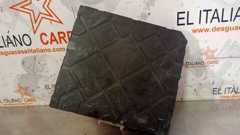 Foto 3ª: Caja Reles Fusibles Audi A3 AMBIENTE 110CV 81KW [CRK] (2014)