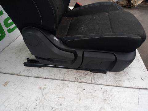 Foto 2ª: Asiento Delantero Derecho Nissan Qashqai 1.3 DIG-T 140CV [HR13DDT] (2013)