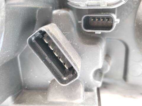 Foto 3ª: Faro Izquierdo Renault Laguna 1.9 DCI BG08 BG0G) 120CV 88KW [F9Q 650,F9Q 670,F9Q 674,F9Q 750] (2005)