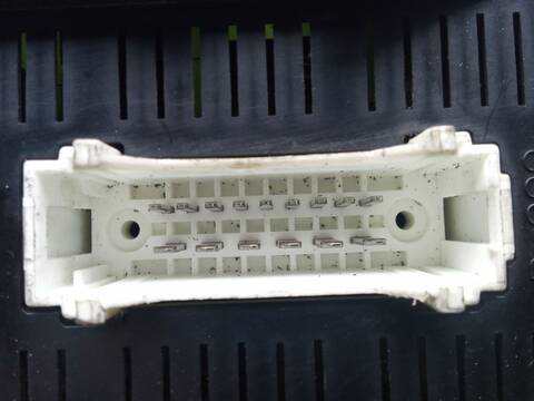 Foto 3ª: Centralita Motor ECU Renault Clio 1.9 DTI B/CB0U) 80CV 59KW [F9Q782] (2002)