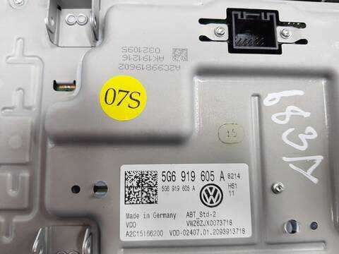 Foto 3ª: Pantalla Multifuncion Volkswagen T-Roc 1.6 TDI 116CV [DGTE] (2017)
