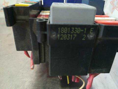 Foto 2ª: Caja Reles Fusibles Renault Scenic LIMITED 110CV 81KW [K9K836] (2012)