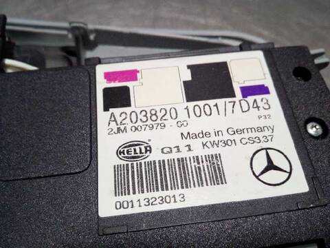 Foto 4ª: Luz Interior Mercedes Clase C 160 200 COMPRESSOR 203.045) BERLINA 163CV 120KW [111955] (2002)