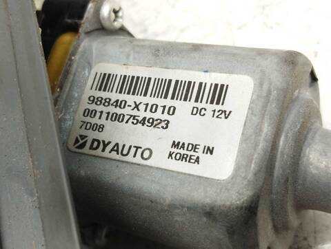 Foto 3ª: Elevalunas Manual Trasero Derecho Ssangyong Tivoli CRYSTAL 4X2 116CV 85KW [673910] (2017)