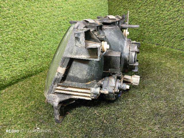 Foto 3ª: Faro Derecho Nissan Patrol 2.8 TD [RD28ETI] (1999)