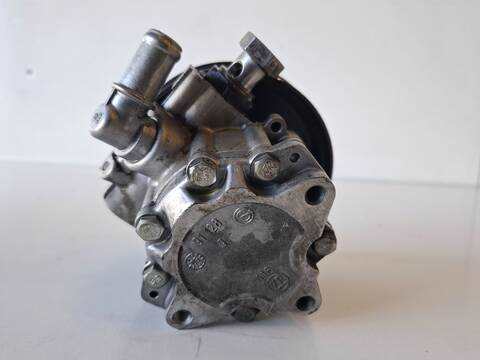 Foto 3ª: Bomba de Direccion Audi A4 3.0 TDI QUATTRO 204CV (2004)
