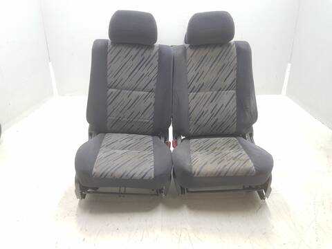 Foto 2ª: Juego Asientos Completos Toyota Land Cruiser TD VX 3-PTAS.) KZJ90) (1996)