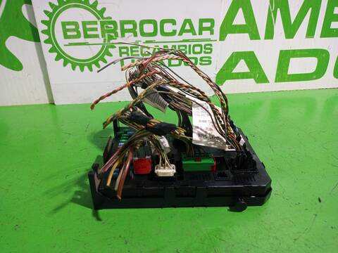 Foto 3ª: Caja Reles Fusibles Citroen C4 COLLECTION BERLINA 90CV 66KW [9HXDV6ATED4] (2006)