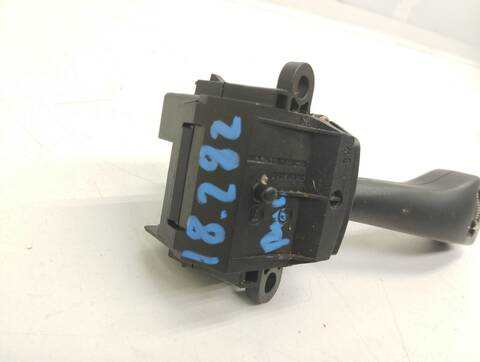 Foto 3ª: Mando Multifuncion Bmw Serie 3 315 320D BERLINA 150CV 110KW [20-4D-4 D] (2004)