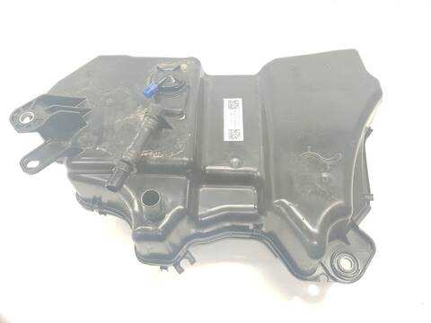 Foto 1ª: Deposito AdBlue Volkswagen Touran ADVANCE BMT (2015)