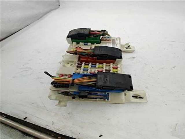 Foto 3ª: Caja Reles Fusibles Ford Focus 1.6 TREND [1.6 LTR. - 66 KW TDCI CAT] [HHDA]