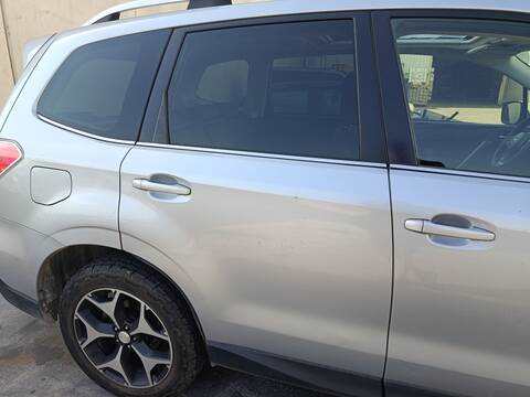 Puerta Trasera Derecha Subaru Forester EE20