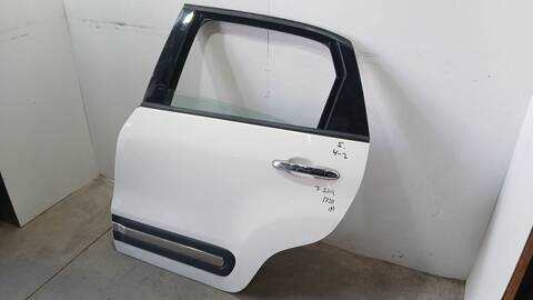 Foto 3ª: Puerta Trasera Izquierda Fiat 500 1.4 199LYB1B) 95CV 70KW [843A1000] (2014)