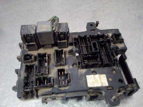 Foto 3ª: Caja Reles Fusibles Nissan Almera VERSION INDEFINIDA (2000)