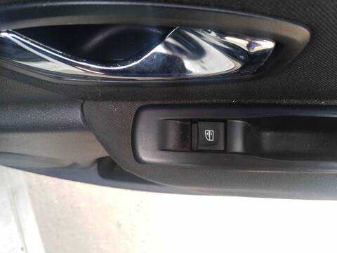 Foto 2ª: Botonera Elevalunas Renault Megane D III BERLINA 5P DYNAMIQUE [H5F A4] (2013)