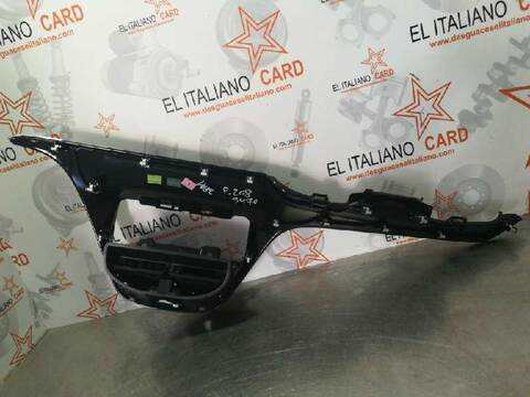 Foto 3ª: Salpicadero Peugeot 208 ACCESS 68CV 50KW [8HR01] (2013)