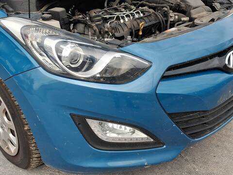 Foto 3ª: Paragolpes Delantero Hyundai i30 1.4 CRDI 90CV 66KW [D4FC] (2012)