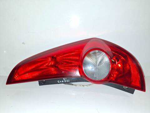 Piloto Trasero Derecho Opel Agila ENJOY 1.3 16V CDTI CAT D13A - LDV) 75CV