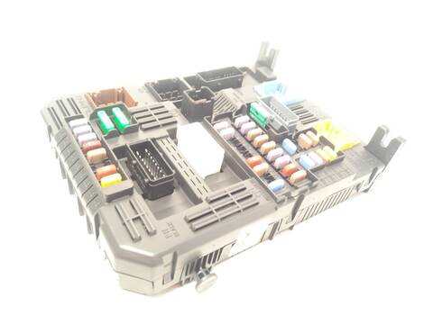 Caja Reles Fusibles Peugeot 3008 1.2 THP/ PURETECH 130 MRHNSM MRHNSU MRHNSJ MRHNYW ... 131CV 96KW