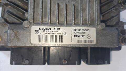 Foto 2ª: Centralita Motor ECU Renault Megane EXPRESSION 113CV 83KW (2004)