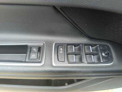 Botonera Elevalunas Jaguar XF PORTFOLIO 179CV 132KW