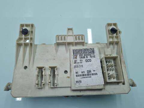 Foto 2ª: Caja Reles Fusibles Ford Focus ST BERLINA 226CV 166KW (2006)