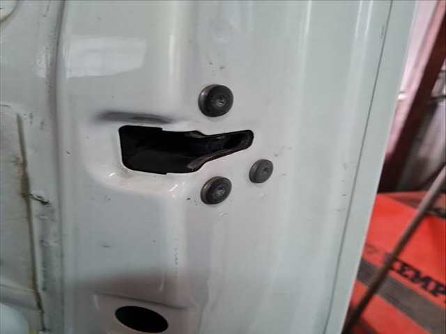 Cerradura Puerta Delantera Derecha Iveco Daily NATURALPOWER 35S14 35C14 40C14 50C14 60C14 65C14 ... 136CV 100KW FURGONETA