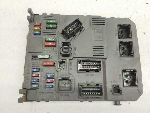 Foto 4ª: Caja Reles Fusibles Peugeot 206 XR BERLINA 75CV 55KW [KFW] (2002)