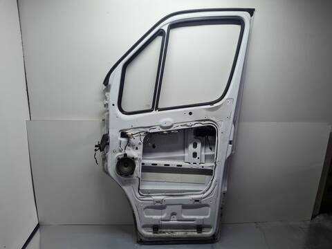 Foto 3ª: Puerta Delantera Derecha Mercedes Sprinter 310/311/313/314/316 CDI 906.631/633/635/637) 114CV 84KW CAJA CERRADA [651955] (2018)