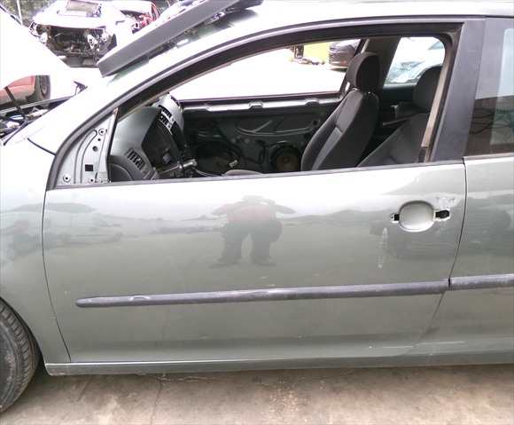 Puerta Delantera Izquierda Volkswagen Golf 1.9 TDI SERIE 5,2004-2008