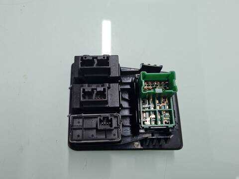 Foto 3ª: Mando Multifuncion Nissan Qashqai ACENTA 131CV 96KW [R9M] (2014)