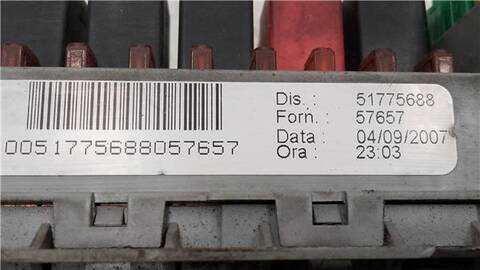 Foto 2ª: Caja Reles Fusibles Fiat Scudo 1.9 JTD ACTIVE MULTIJET 88KW 8V