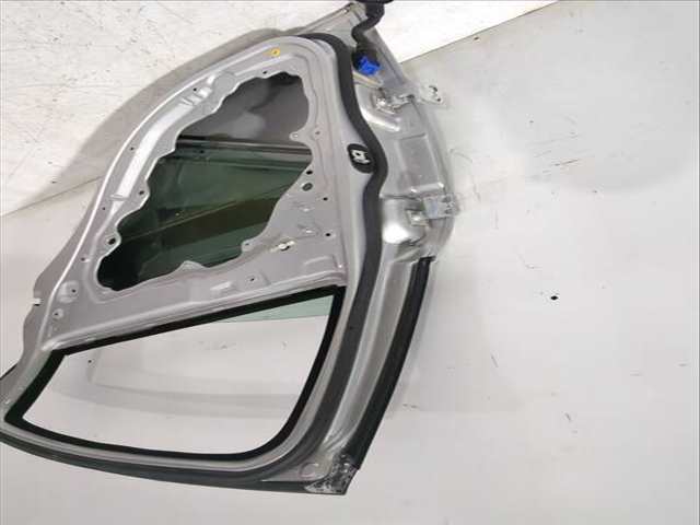 Foto 3ª: Puerta Trasera Derecha Alfa Romeo Giulietta 1.6 JTDM 940FXD1A) 105CV 77KW [940 A3.000] (2015)
