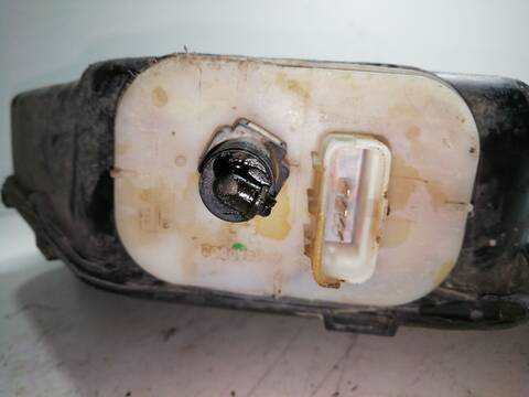 Foto 3ª: Deposito de Combustible Citroen C5 2.2 HDI 170CV 125KW [4HT] (2006)