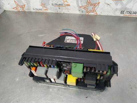 Caja Reles Fusibles Mercedes Clase C 160 C 220 CDI BLUEEFFICIENCY 204.002) 170CV 125KW