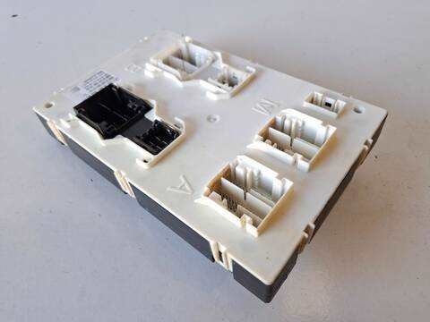 Caja Reles Fusibles Mercedes Vito 114/116/119/124 CDI SELECT COMPACTA 447.701) 136CV