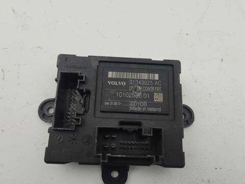 Foto 1ª: Centralita Motor ECU Volvo XC 60 KINETIC 2WD 150CV 110KW [D4204T4] (2017)