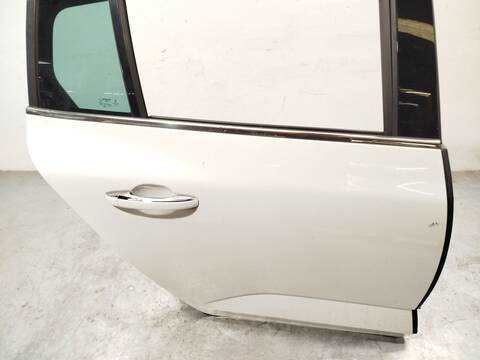 Foto 4ª: Puerta Trasera Derecha Renault Megane 1.5 BLUE DCI 115 K9A6) 116CV 85KW IV SPORT TOURER K9A/M/N_) [K9K872] (2019)